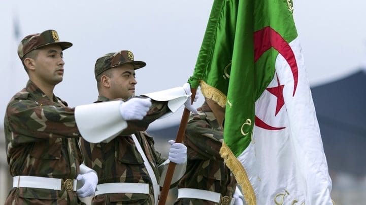 Algérie : d’importants généraux poursuivis en justice