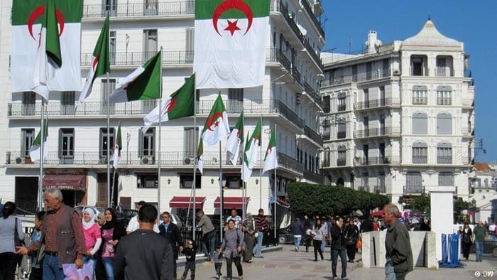 Algérie : 32 candidatures à la présidentielle en 3 jours