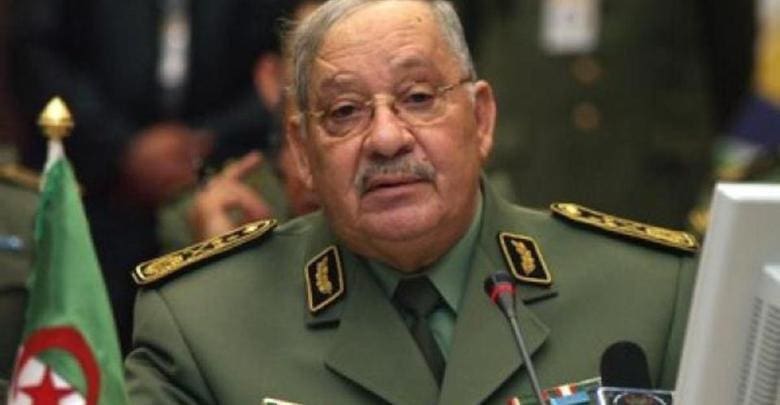 Algérie : l’armée appelle au dialogue et met en garde contre la violence