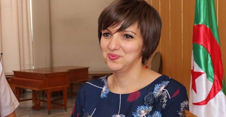 Algérie : démission de la ministre de la culture
