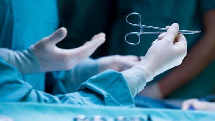 Plainte contre un médecin accusé d’être à l’origine d’une erreur médicale