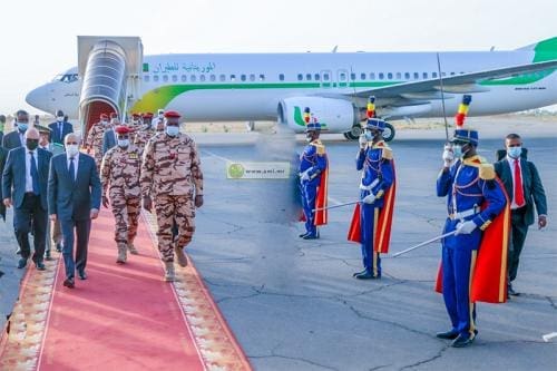 Des dirigeants étrangers présents vendredi à Ndjamena aux obsèques d’Idriss Deby Itno