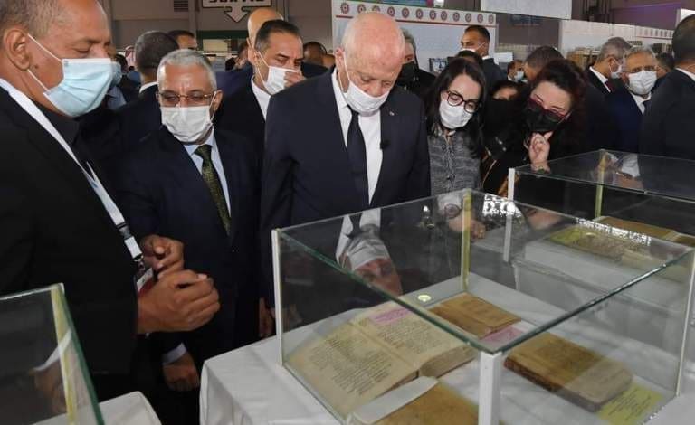 Foire international du livre en Tunisie : le président tunisien a apprécié le stand mauritanien