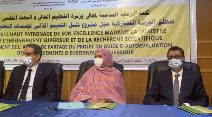 Le ministère de l’enseignement supérieur examine le guide d’évaluation de ses institutions