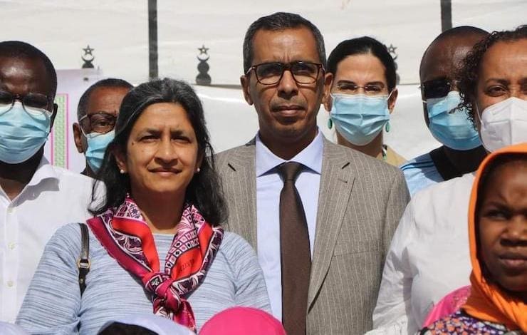 La vice-présidente de la banque mondiale dans une école de quartier à Nouakchott