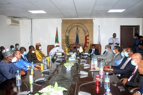 Sous embargo de la CEDEAO, le Mali signe avec la Mauritanie un accord destiné à faciliter les échanges commerciaux