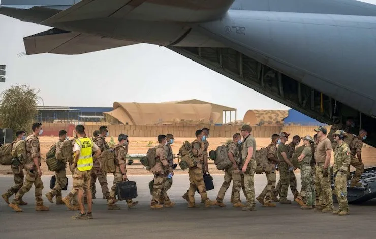 Mali : la France n’a plus un droit légal pour effectuer des opérations militaires dans le pays