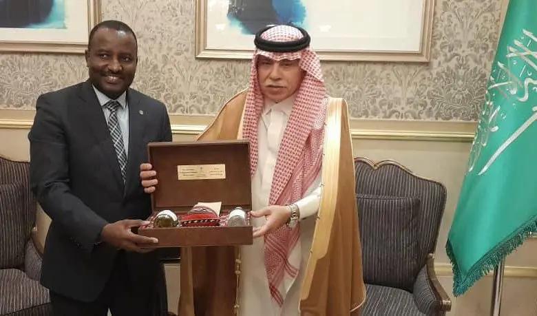 Réunion de travail entre les ministres mauritanien et saoudien de la culture à Riad