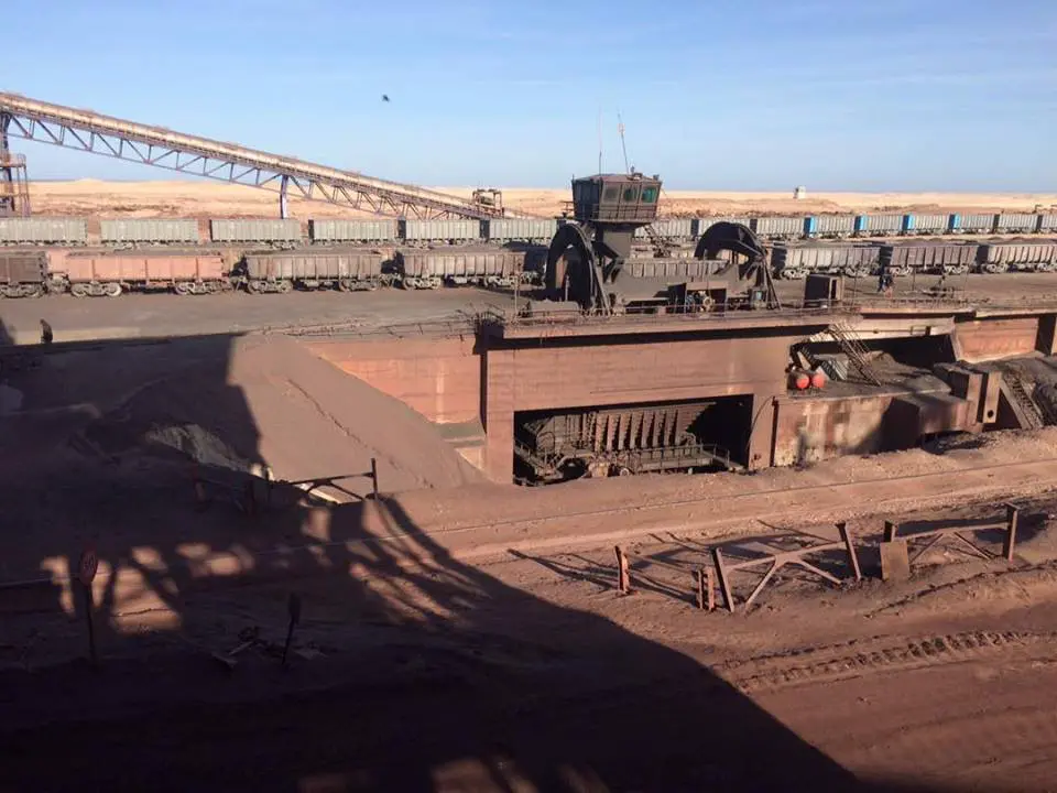 Une délégation d’investisseurs australiens en visite à la société industrielle et minière