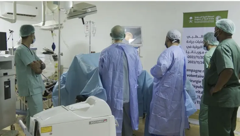 Le centre Selmane pour les secours et les œuvres humanitaires effectue des opérations urologiques à Nouakchott