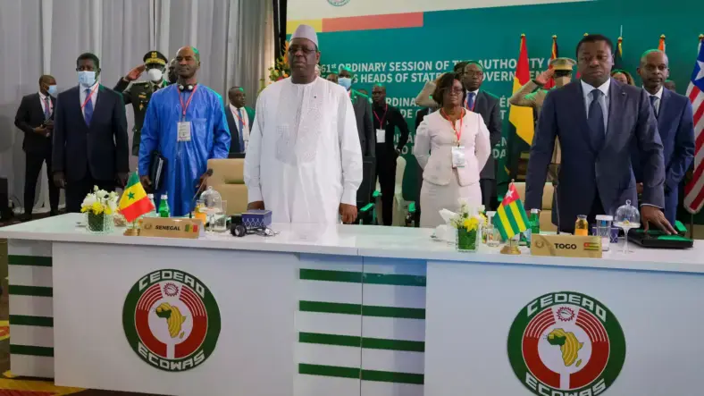 La CEDEAO appelle le Sénégal à fixer une nouvelle date pour les élections présidentielles
