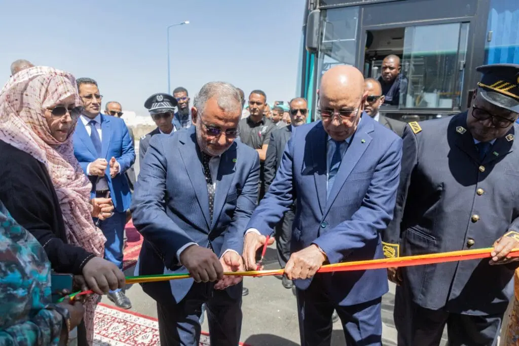 Le président Ghazouani a donné le coup d’envoi pour l’entrée en service de 50 nouveaux bus pour le transport public