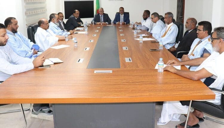 Réunion à Nouakchott entre les autorités et les hommes d’affaires pour assurer l’approvisionnement du marché en légumes pendant le Ramadan
