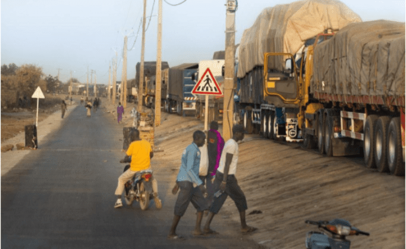 Un responsable de l’union des transporteurs du Sénégal appelle les routiers à suspendre le transport vers le Mali à cause de l’insécurité à la frontière
