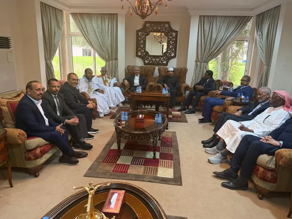 L’ancien président Taya a reçu une délégation diplomatique et des membres de la communauté mauritanienne au Qatar pour lui présenter les condoléances après le décès de son épouse