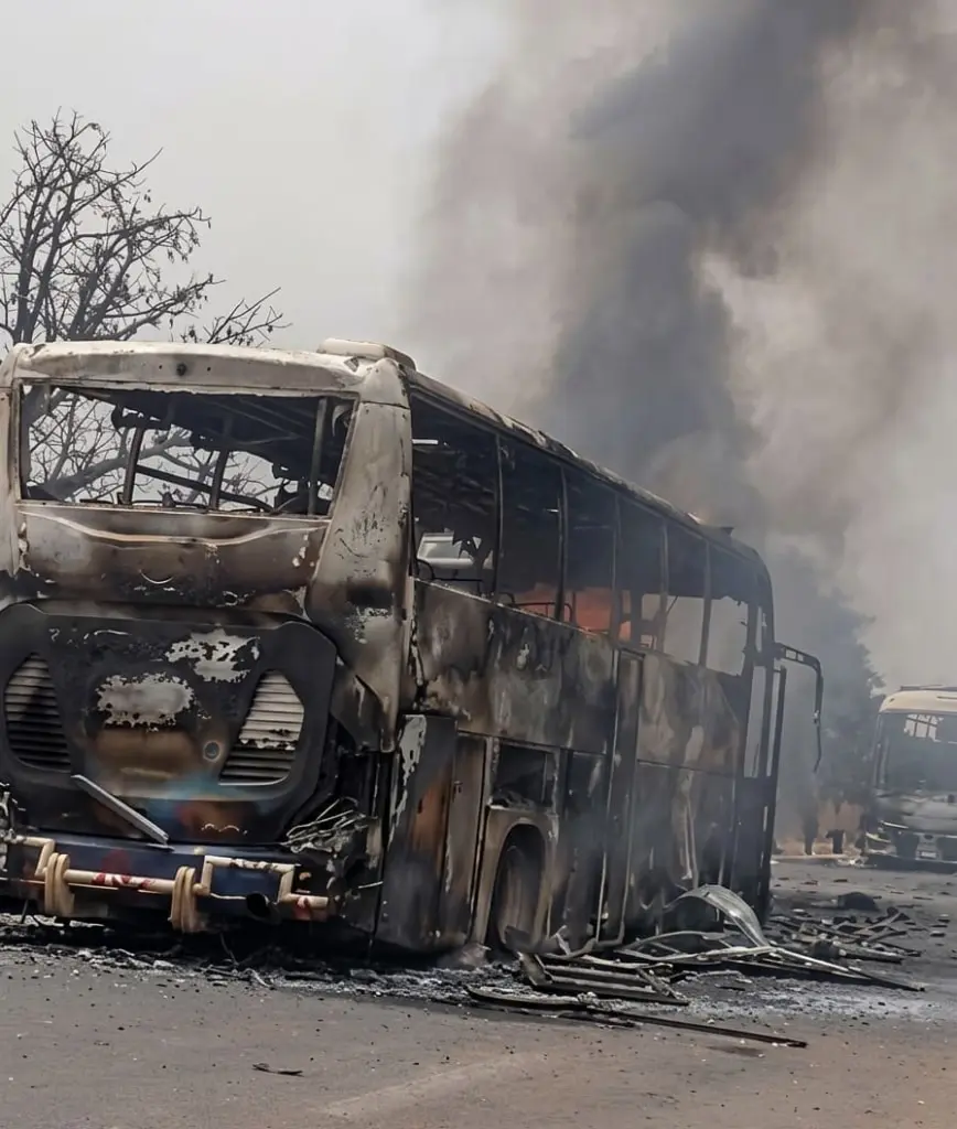 Mali : plusieurs bus de transport incendiés sur l’axe menant à Bamako
