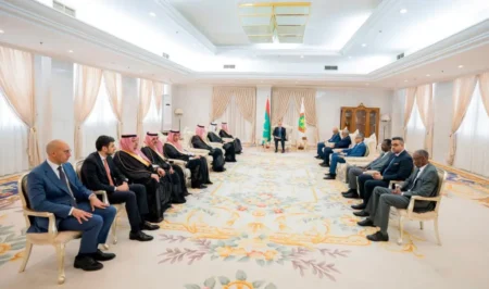 Deux délégations saoudiennes du FSD et de la société Acwa Power reçues par le président Ghazouani