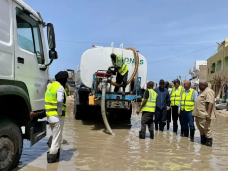 Les équipes de l’ONAS poursuivent leurs opérations de drainage des eaux de pluie à Rosso